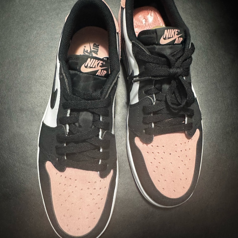 Nike Air Black and Pink Sneakers